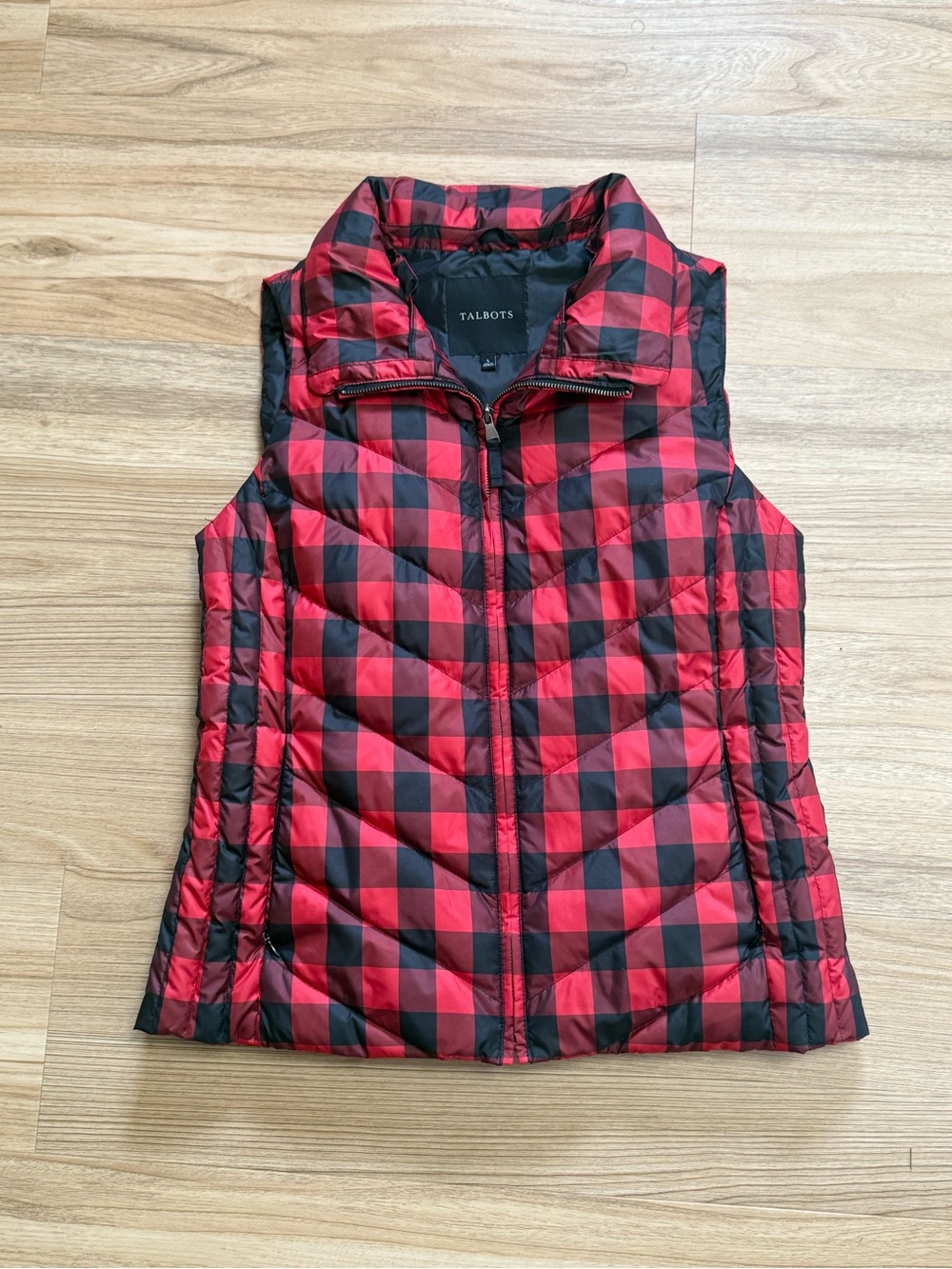 Talbots Women’s Red Plaid Quilted Down Puffer Vest Zip Front Lined Size Large